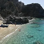 La Scialuppa * Capo Vaticano