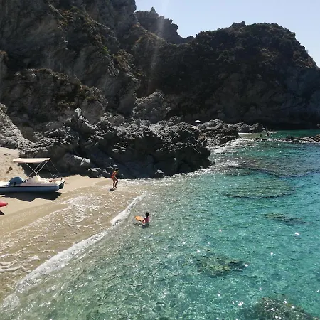 La Scialuppa * Capo Vaticano